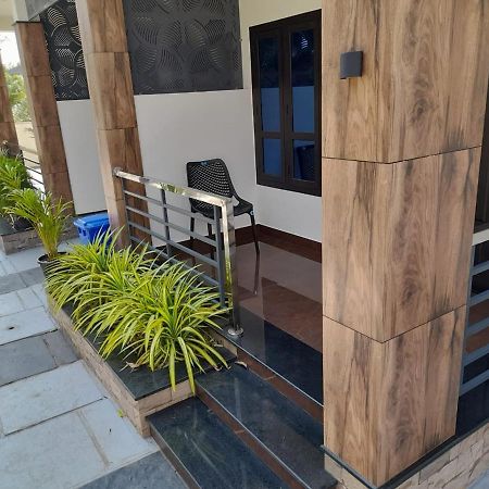 Milestone Inn Sultan Bathery Εξωτερικό φωτογραφία