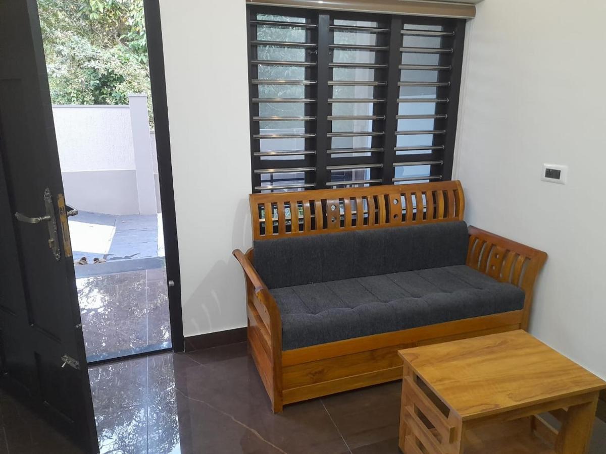 Milestone Inn Sultan Bathery Εξωτερικό φωτογραφία