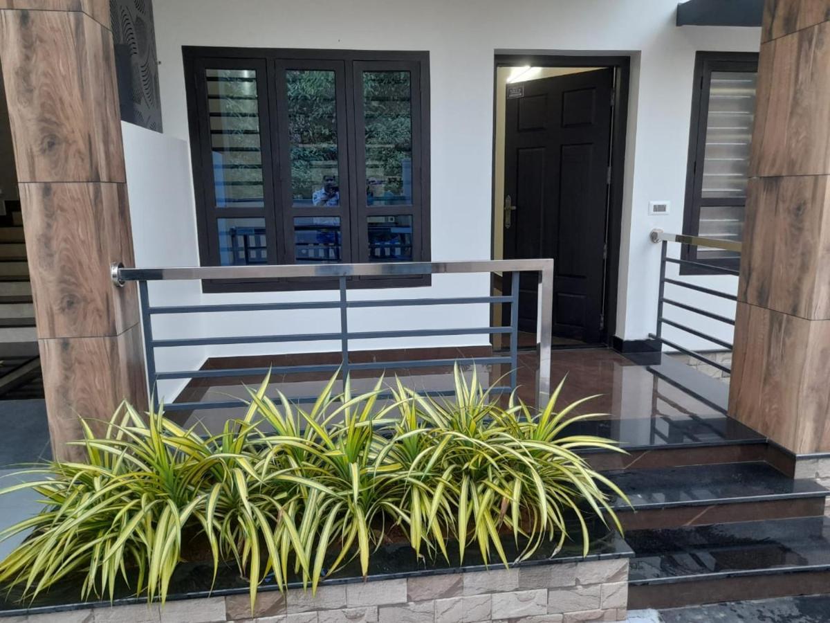 Milestone Inn Sultan Bathery Εξωτερικό φωτογραφία