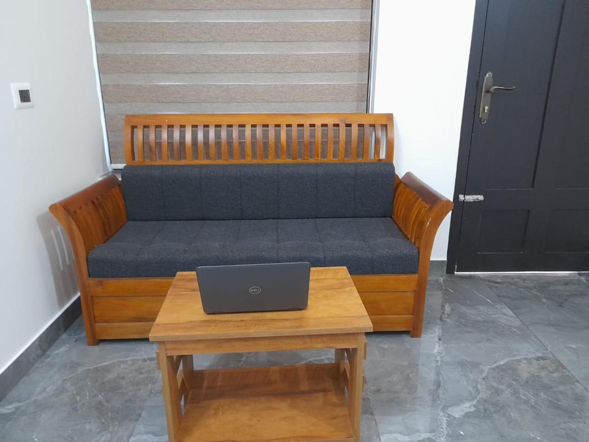 Milestone Inn Sultan Bathery Εξωτερικό φωτογραφία