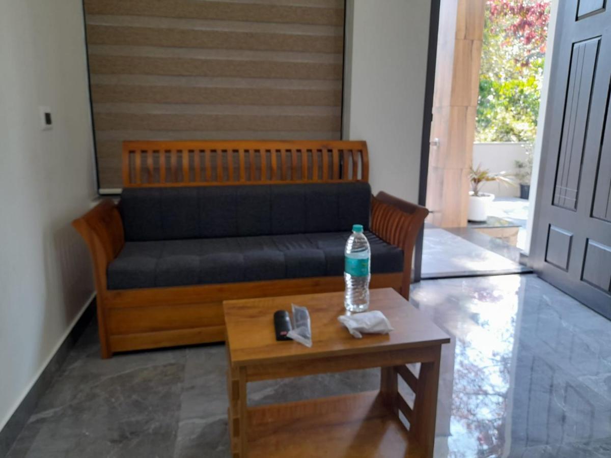 Milestone Inn Sultan Bathery Εξωτερικό φωτογραφία